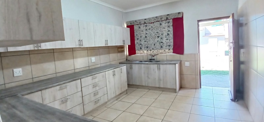 To Let 3 Bedroom Property for Rent in Bethlehem Rural Free State